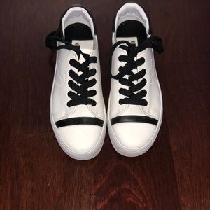 Alice & Olivia Pax Leather Sneaker